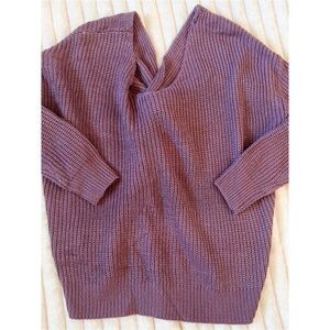 main strip open back sweater size small